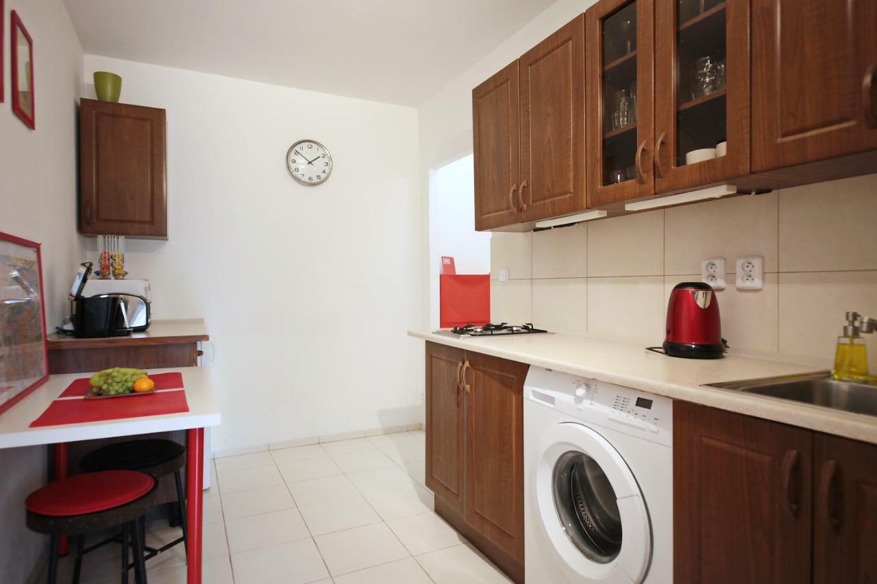 Invalidovna Apartment Prag Eksteriør billede