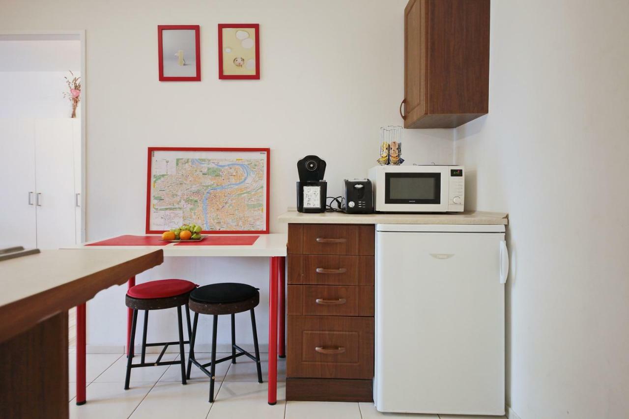 Invalidovna Apartment Prag Eksteriør billede