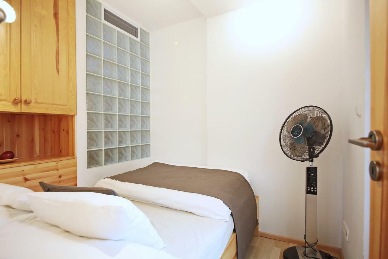 Invalidovna Apartment Prag Eksteriør billede